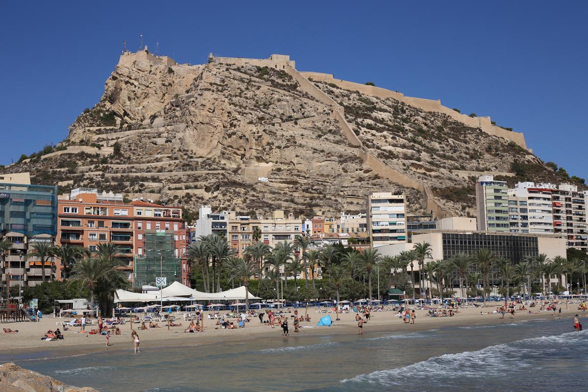 PLANES EN ALICANTE | Qué ver en Alicante en 2 días: La Playa del Postiguet