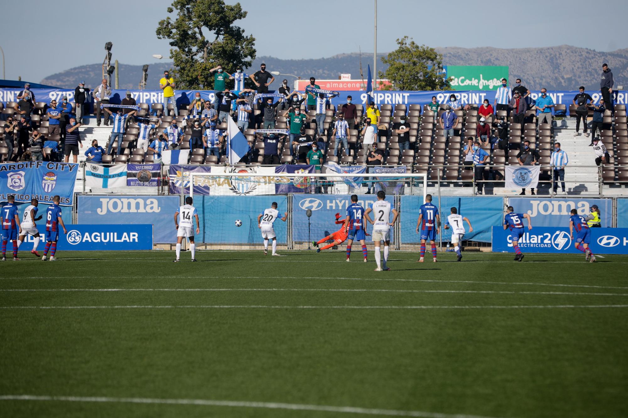 El Poblense logra su primera victoria a costa del Atlético Baleares