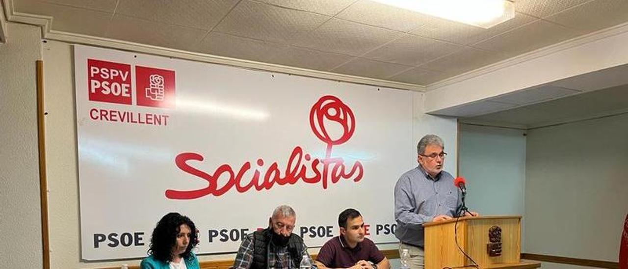 El secretario general, dirigiéndose a los afiliados del PSOE de Crevillent