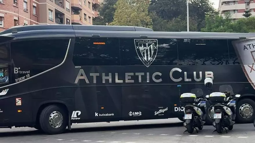 Los abucheos de la afición blaugrana ante la llegada del Athletic Club al Spotify Camp Nou