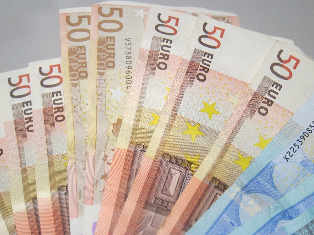 billetes euro dinero