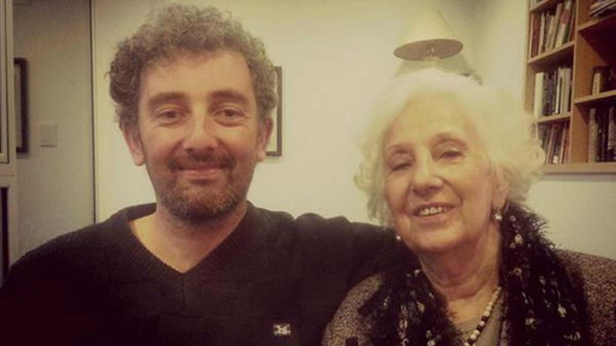 Estela de Carlotto con su nieto Guido, criado como Ignacio Hurban, durante un encuentro que mantuvieron el pasado miércoles.