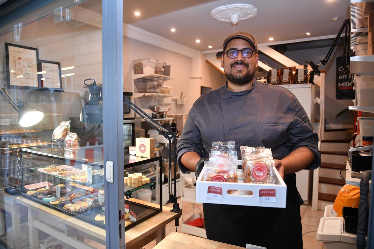 Kendur Sliwka, el propietario del obrador de cookies artesanas que echa el cierre en el centro.