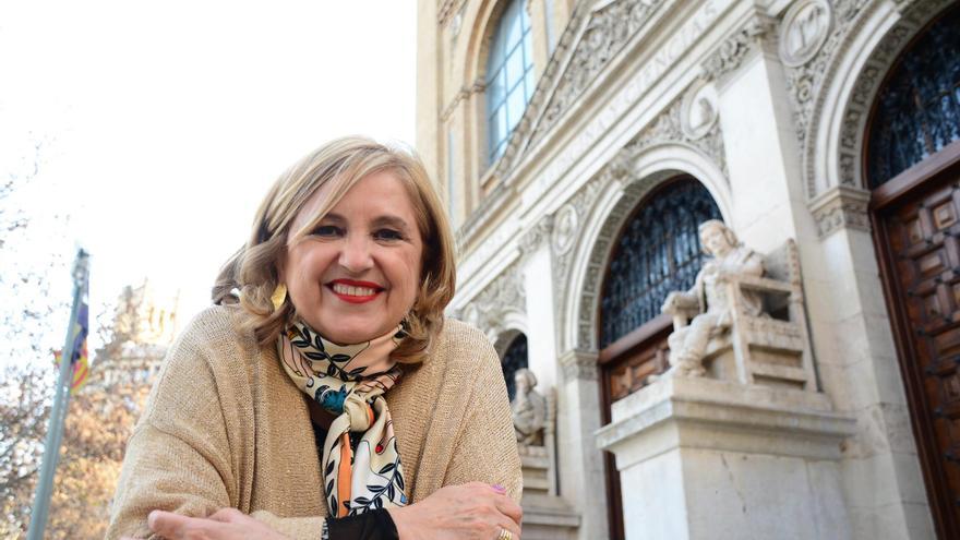 Rosa Bolea, candidata a rectora: &quot;Si voy al Rectorado es porque tengo ganas de dar otra mirada&quot;