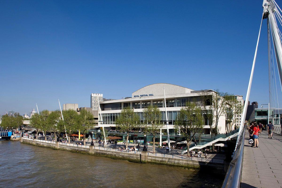 El Royal Festival Hall del complejo cultural londinense Southbank Centre. El Royal Festival Hall del complejo cultural londinense Southbank Centre.