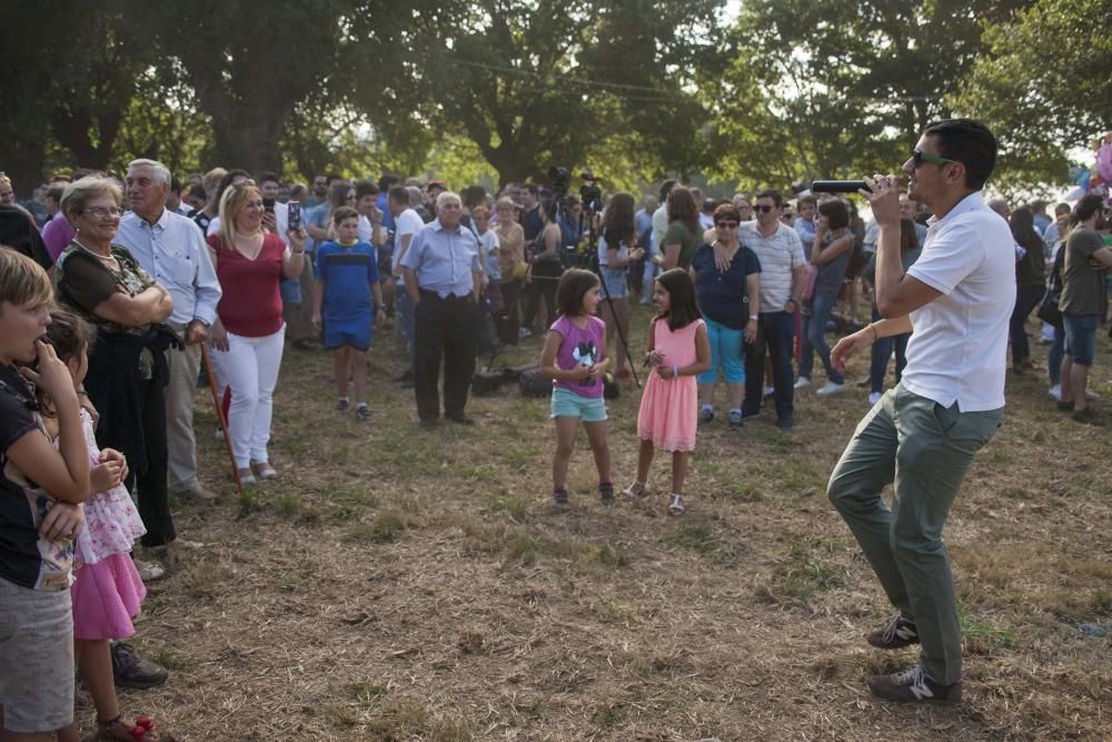 El alcalde de Vigo ofreció su pregón en una fiesta que sumó 8.000 comensales, mientras que las xoubas y el maíz fueron los protagonistas de las 37 propuestas del concurso.