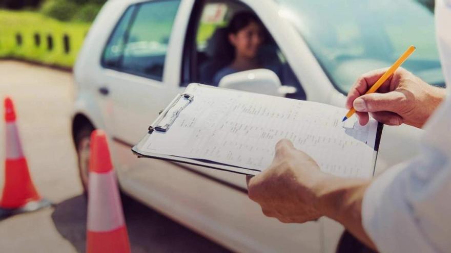 Confirmado: La DGT no endurecerá el examen de conducir a corto plazo