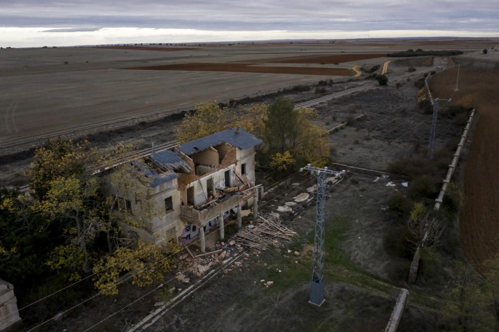 Estación de tren de Andavías en ruinas