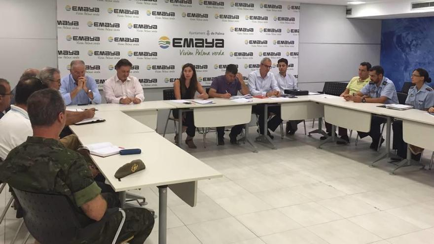 Un momento de la reunión celebrada ayer en Emaya con representantes de grandes consumidores.