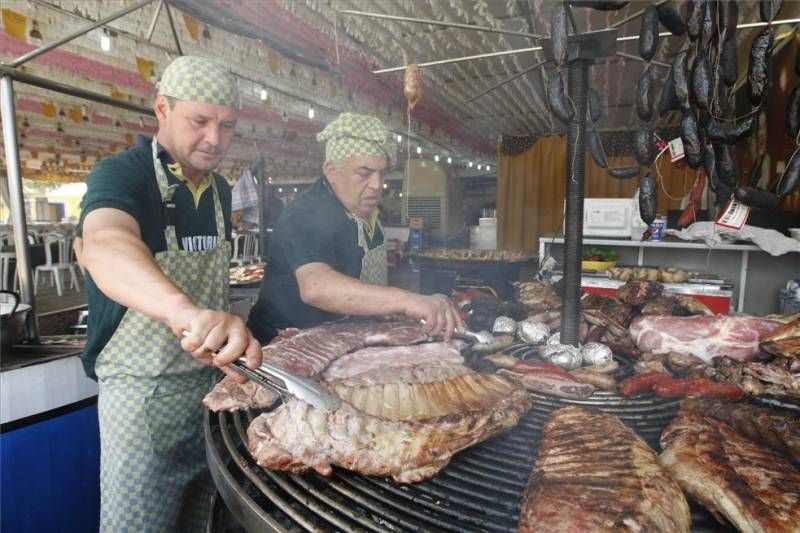 FOTOGALERÍA / DOMINGO DE FERIA EN EL ARENAL