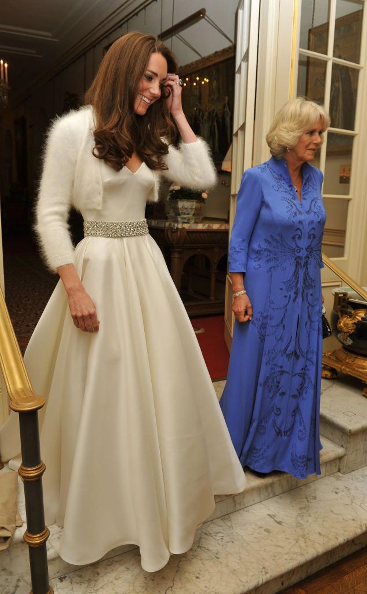 Kate Middleton junto a Camilla Parker en la recepción posterior al enlace de los Duques de Cambridge