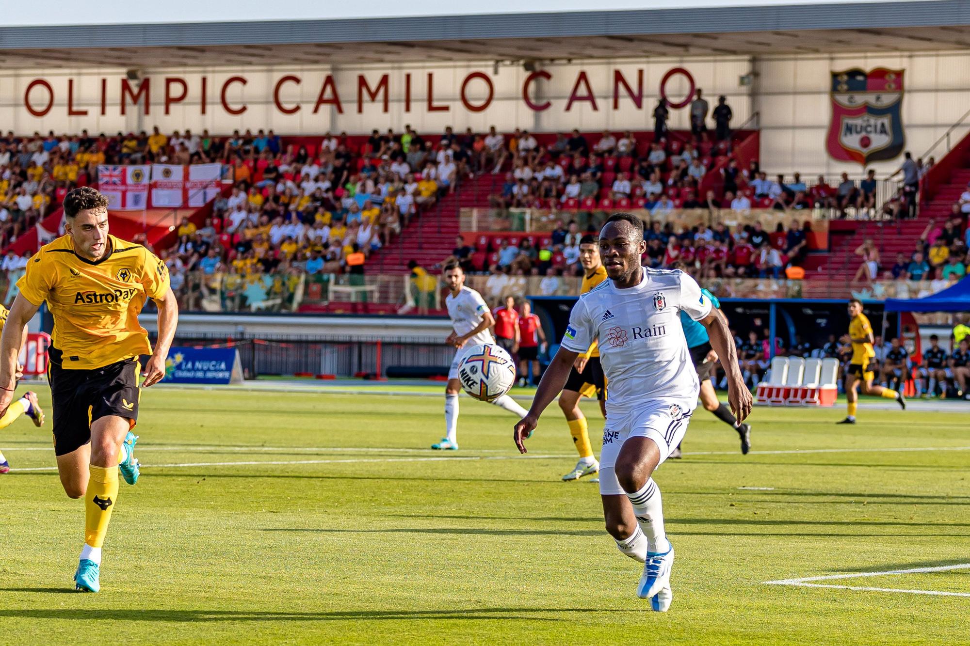 Fútbol Internacional en La Nucía. Los Wolves (Premiere League) vencen por 3-0 al Beşiktaş (super liga turca) y se proclaman campeones del torneo La Nucía Summer Cup