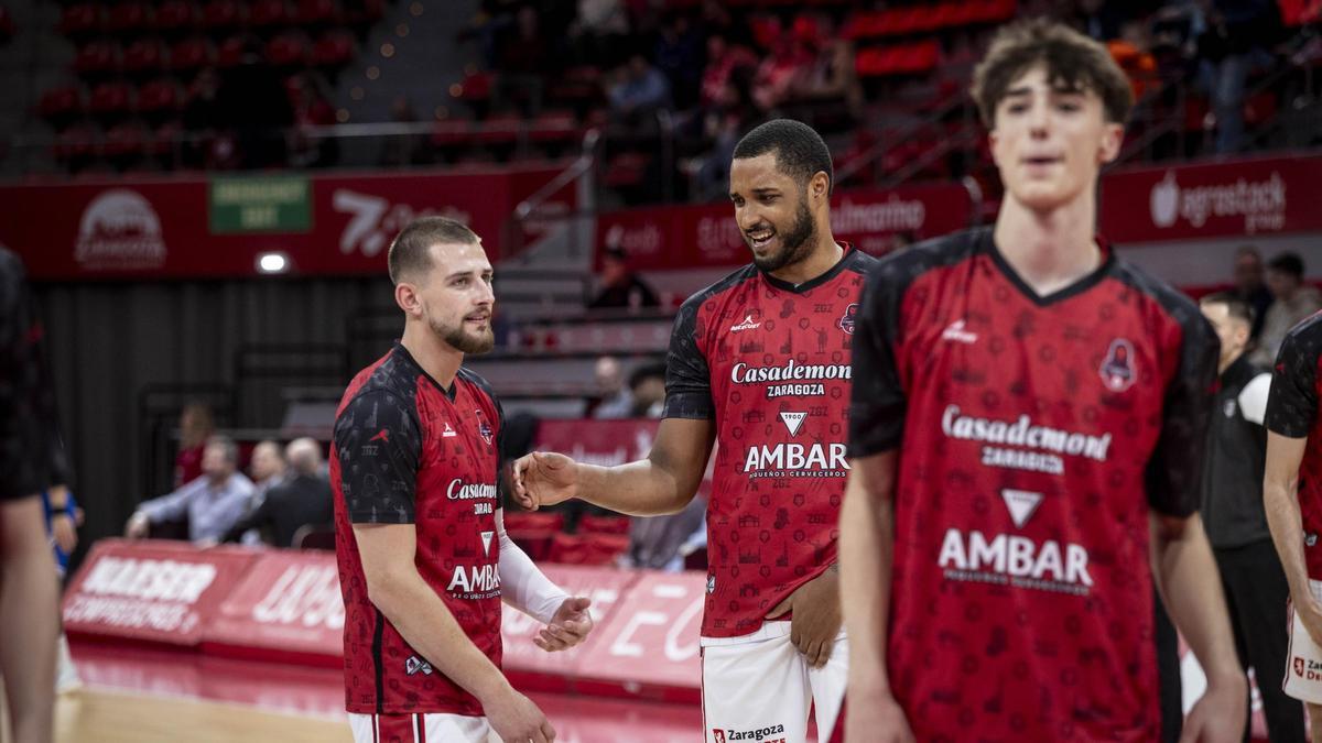 Stevenson y Soriano, calentando antes de un partido.