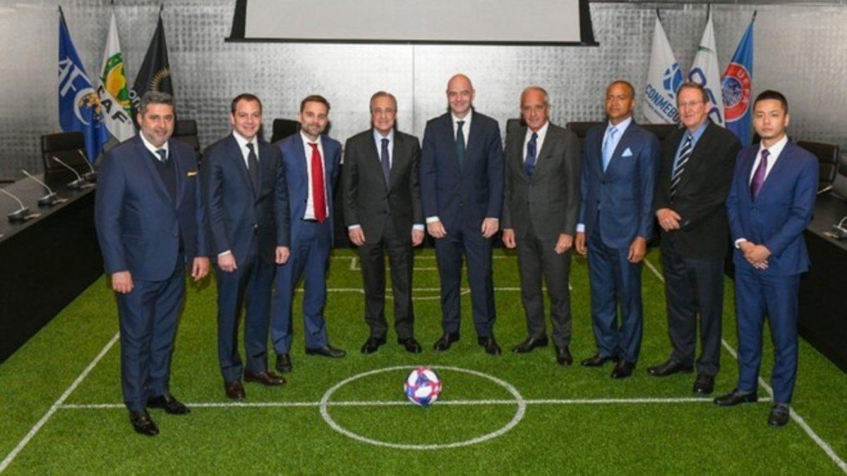 Florentino Pérez, junto a Gianni Infantino y el resto de presidentes de clubs de la nueva WFCA.
