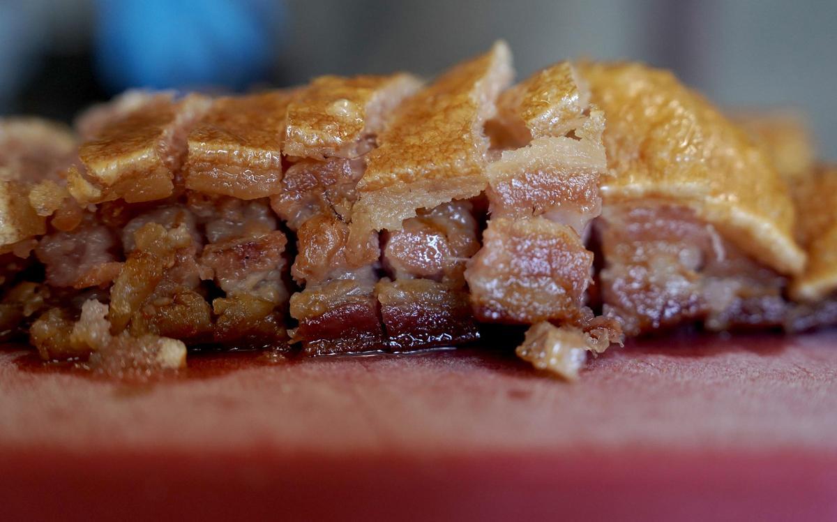 Imagen del torrezno crujiente y nada grasiento del Área 112.