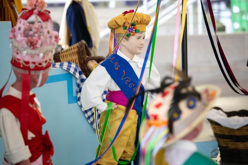 Primer día de la exposición de flores y plantas de las Fiestas de Mayo en el Recinto Ferial de Santa Cruz de Tenerife