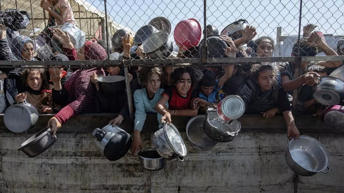 "Restauremos la humanidad"