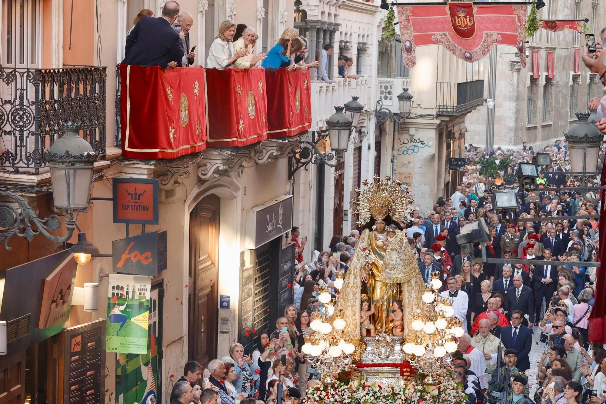 Procesión de la Virgen de los Desamparados de València 2025