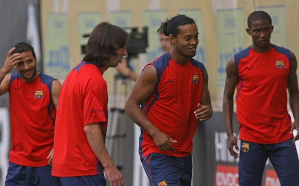 Messi, entre Giuly, Ronaldinho y Eto'o