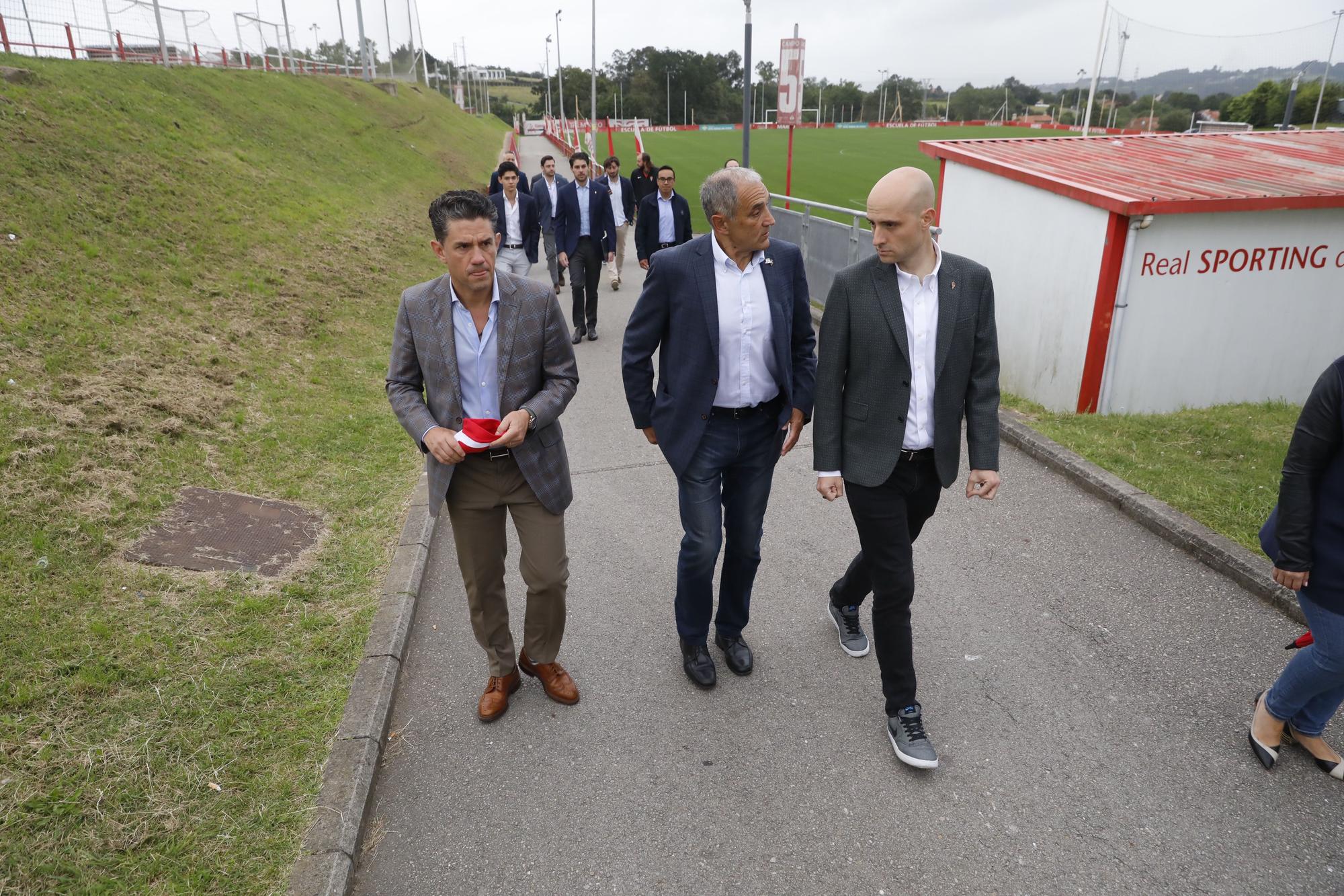 En imágenes: Irarragorri visita Mareo como nuevo dueño del Sporting