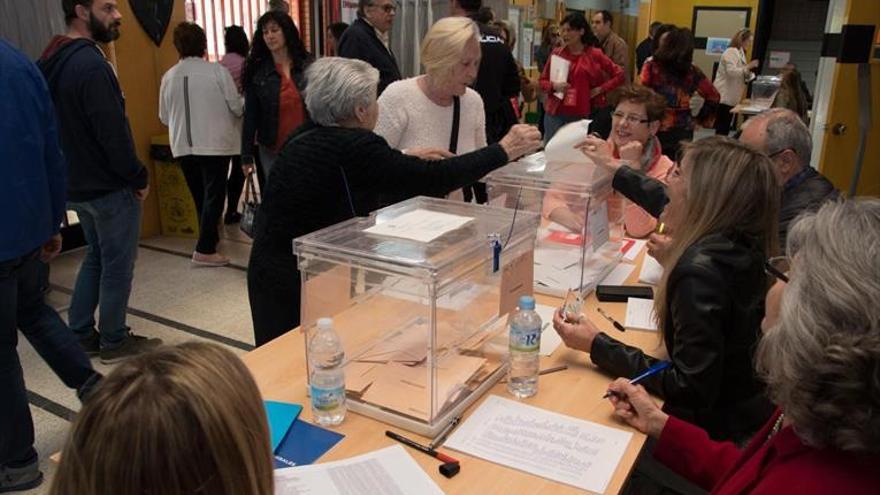 Extremadura pierde más de un millar de electores y 5.400 jóvenes se estrenan