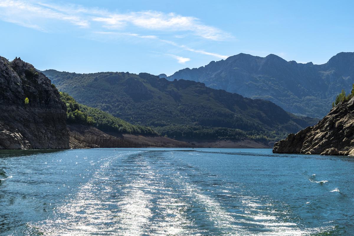 El embalse de Riaño funciona como fiordos leoneses