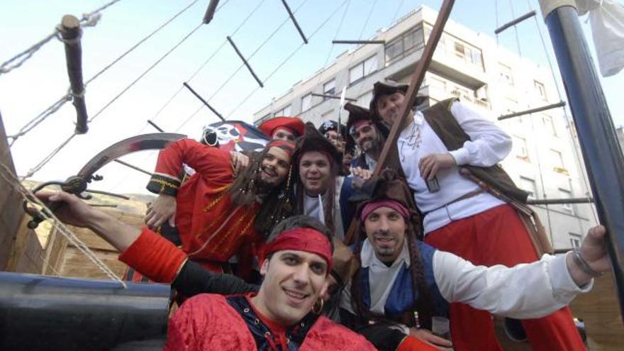 Un grupo de piratas en la anterior edición del Carnaval de Pola de Lena.