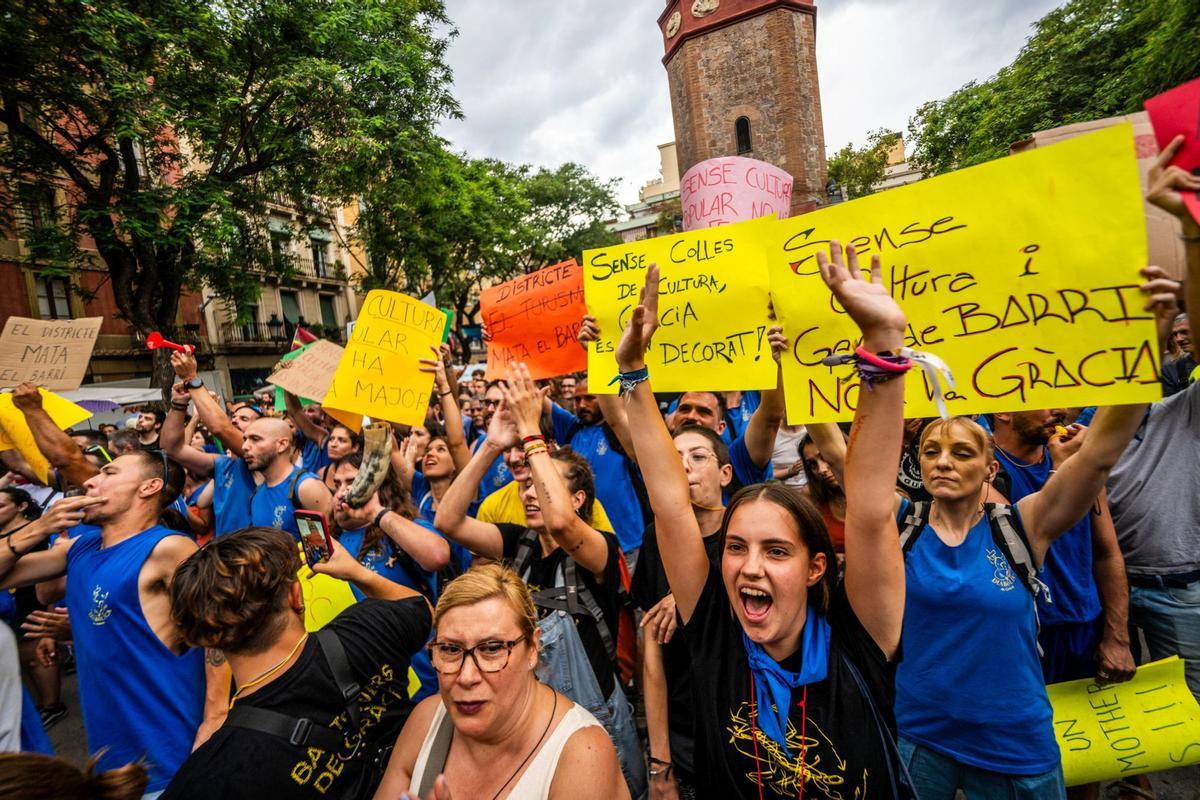 Las colles de Gràcia no han llegado a un acuerdo antes del pregón de la Fiesta Mayor, con lo que los actos de cultura popular quedarían desconvocados en los próximos días.