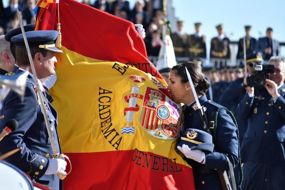 Acto de jura de bandera en la Academia General del Aire