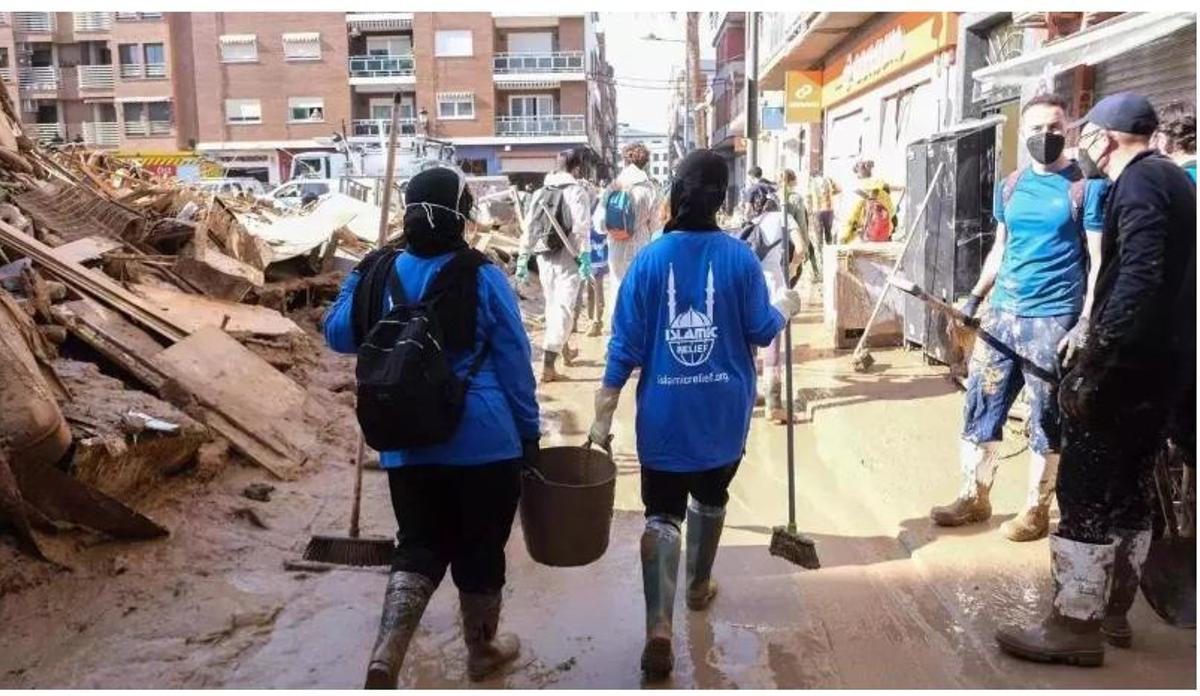 Tareas de limpieza tras la dana de octubre de 2024.
