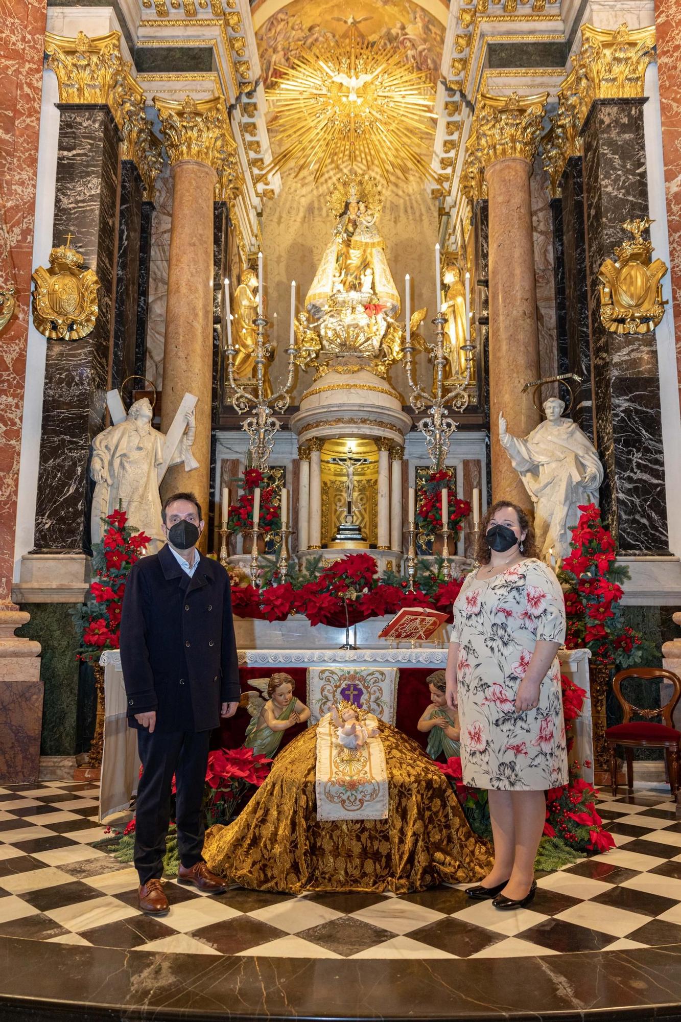 Ofrenda de las Fallas de Primera A a la Virgen de los Desamparados