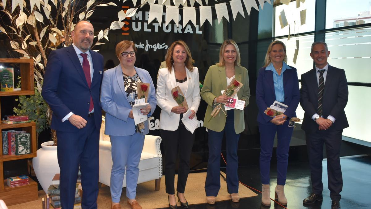 La alcaldesa de Castelló, Begoña Carrasco, y la presidenta de la Diputación, Marta Barrachina, en la lectura anual que organiza El Corte Inglés.