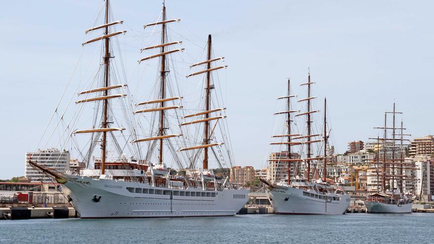 Coinciden en Palma tres grandes veleros de cruceros