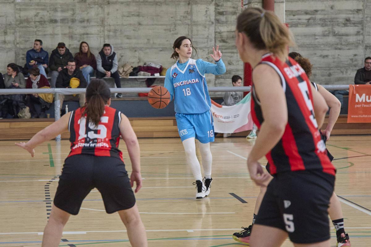 Les fotos de la jornada "Despenja les botes" a Vilobí d'Onyar