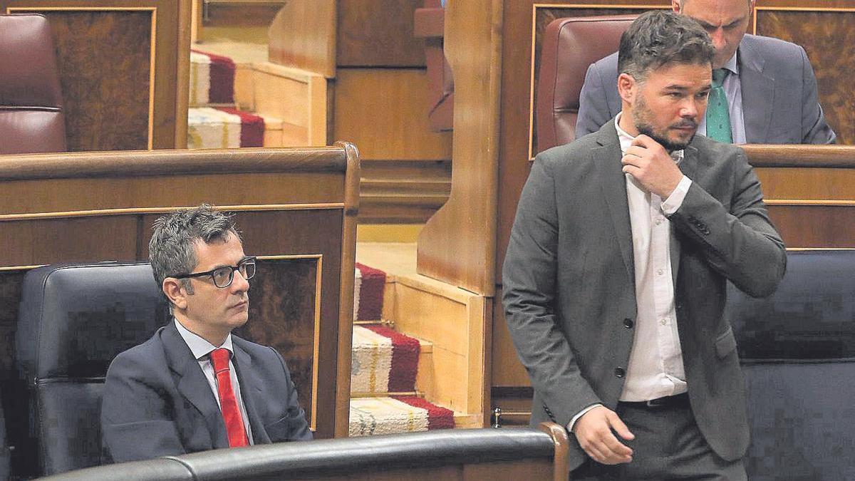 El ministro de la Presidencia, Félix Bolaños, y el portavoz de ERC, Gabriel Rufián.