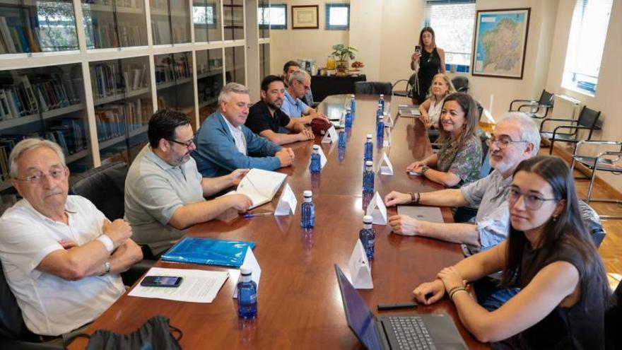 Villaverde avala las investigaciones sobre la sostenibilidad de las bateas