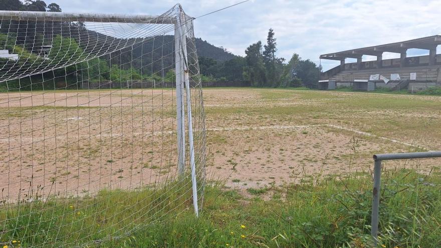 Mos rehabilitará el campo de fútbol de Louredo