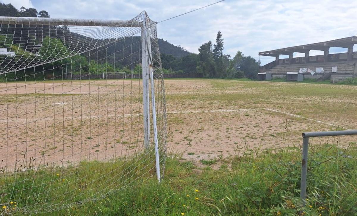 Campo de fútbol de Louredo, en Mos. | D.P.