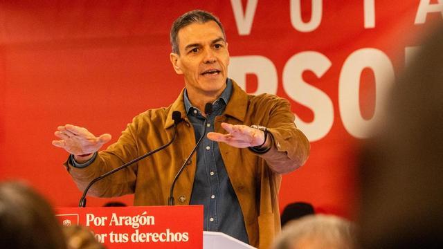Una mujer insulta a Pedro Sánchez durante su intervención en un acto en  Teruel
