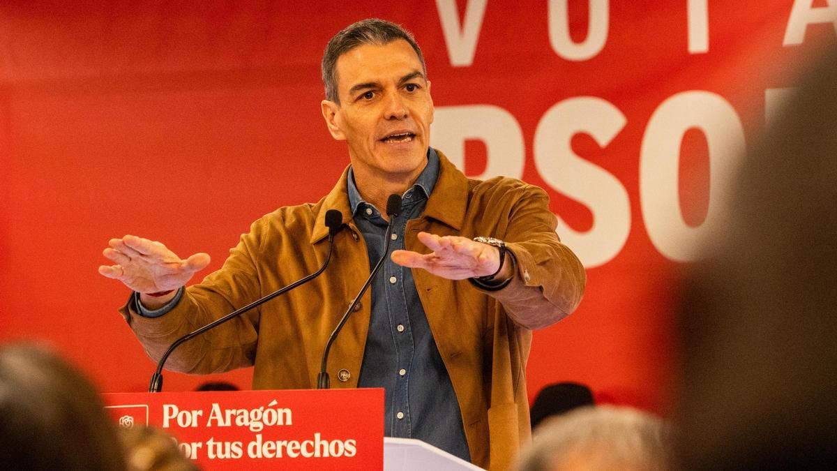 Una mujer insulta a Pedro Sánchez durante su intervención en un acto en Teruel