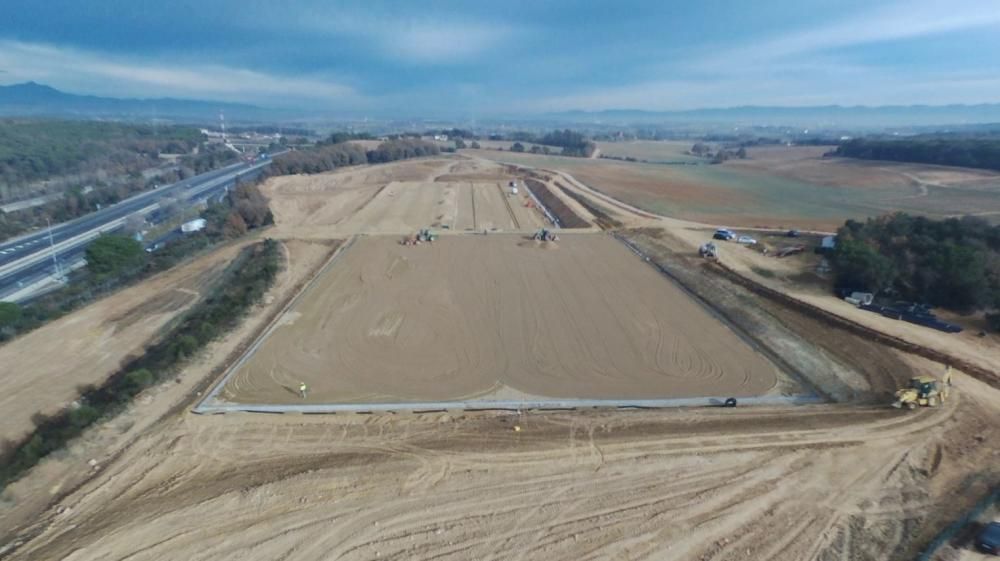 Ultimen les obres dels nous camps d'entrenament del Girona a Caldes