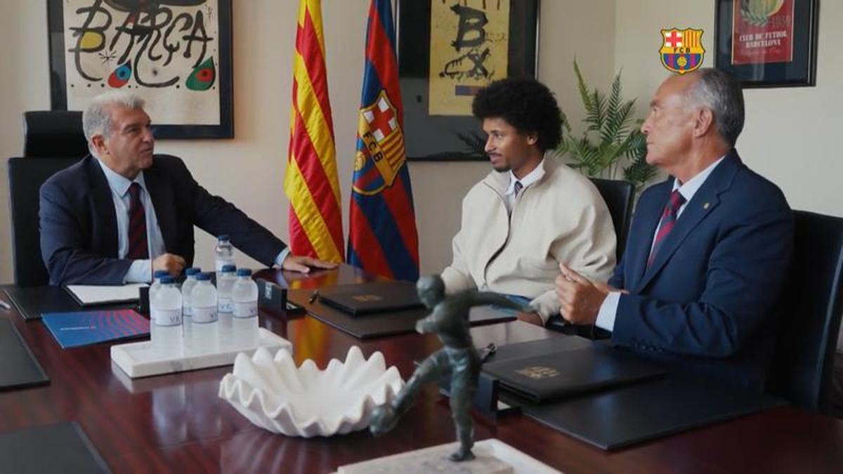 Karim Adeyemi, presentado como nuevo jugador del FC Barcelona hasta 2031