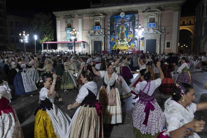 Dansà de les Falles a la Virgen (adultos)