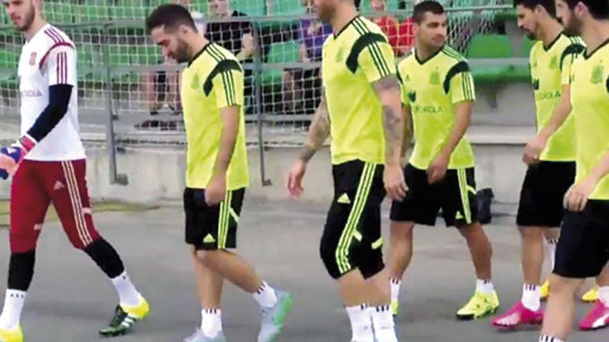 Nolito y Jonny, ayer junto a Isco, Ramos, Carvajal y De Gea. // Sefutboltv