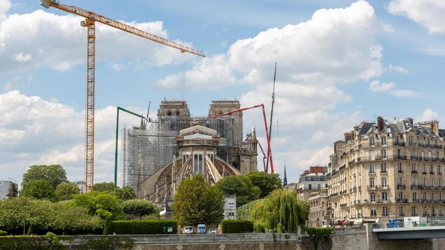 Las obras de Notre-Dame han retirado ya todo el andamiaje quemado en el incendio