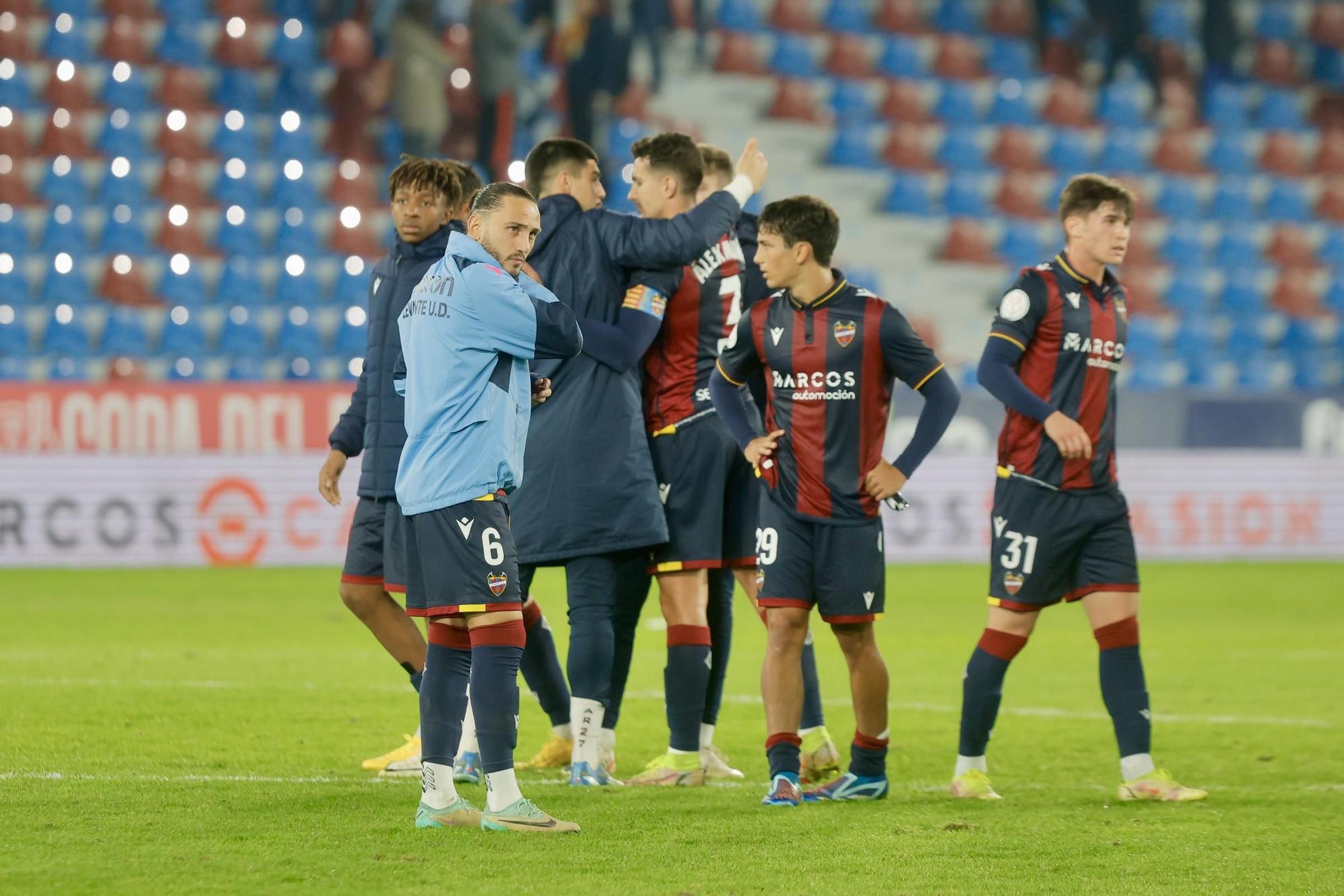 Partido de Copa del REy entre el Levante UD y el SD Amorebieta en imágenes