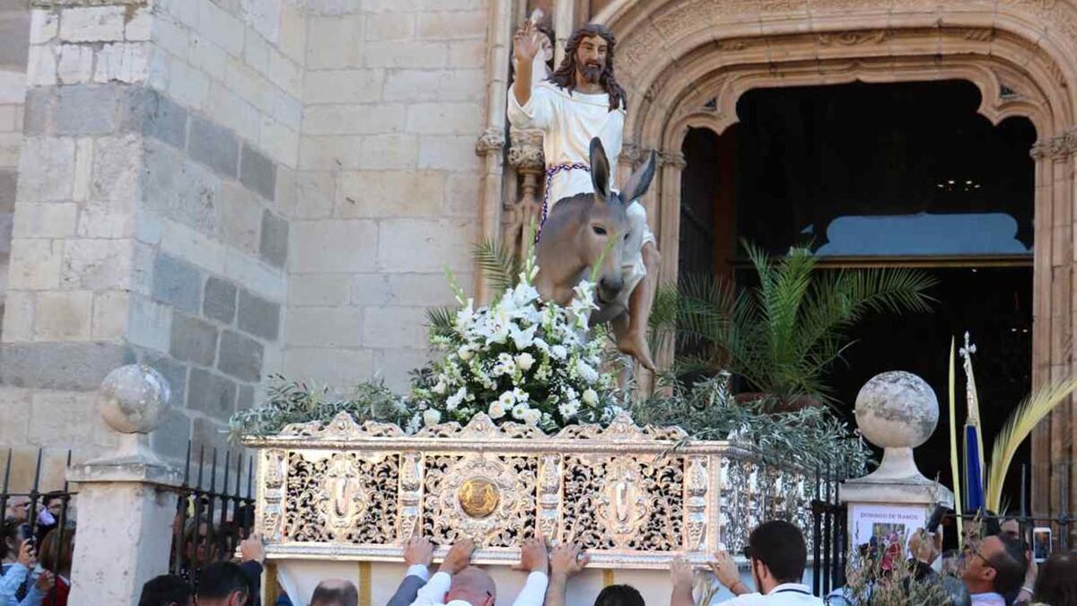 La primera procesión del Domingo de Ramos será una interpretación de la entrada triunfal de Jesús en Jerusalén