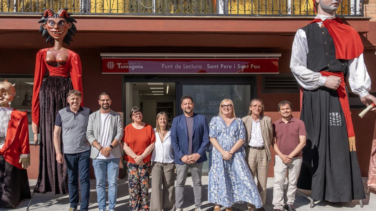 Inauguración del nuevo punto de lectura del barrio de Sant Pere i Sant Pau, en Tarragona.