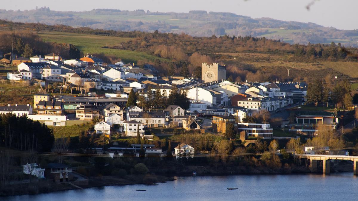 El pueblo que desapareció bajo un embalse y salvó su iglesia medieval
