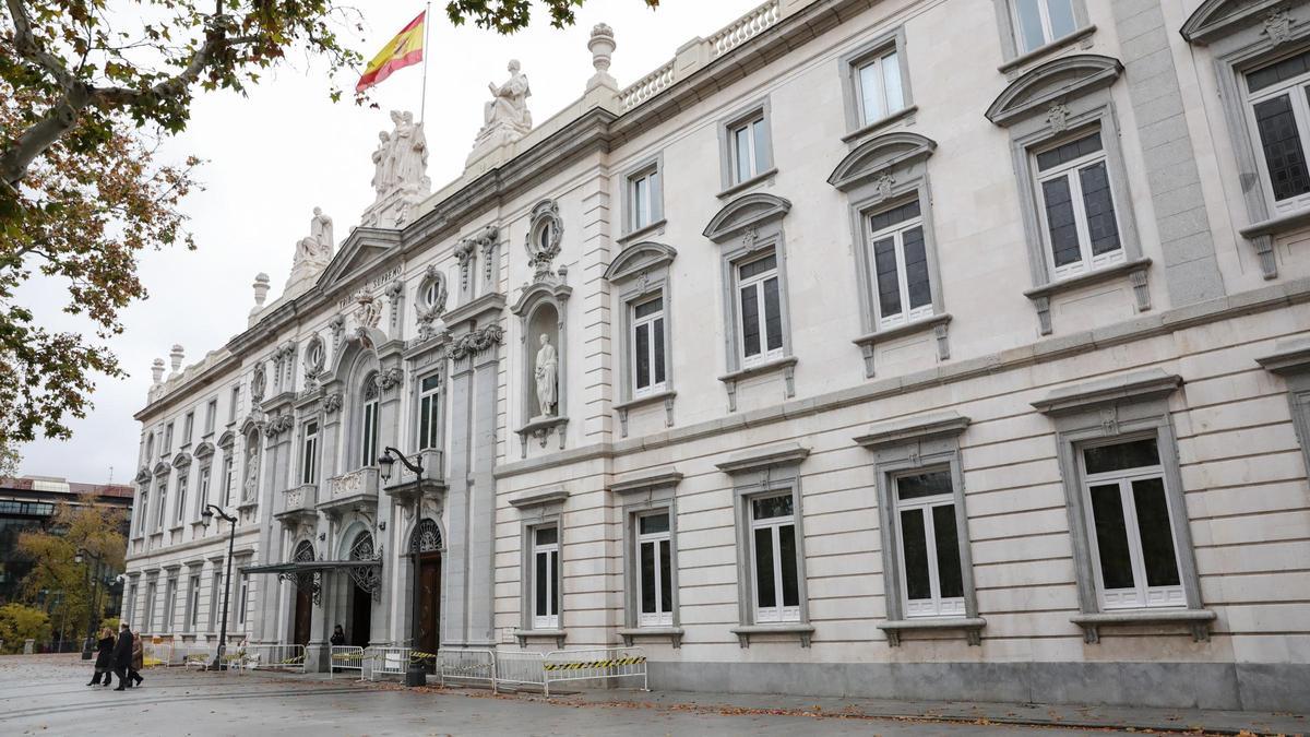 Archivo - Fachada del edificio del Tribunal Supremo.